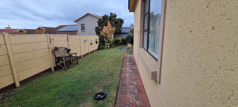 3 Bedroom Property for Sale in Reebok Western Cape